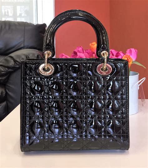 borsa lady dior vernice nera|Borsa Lady Dior in Vernice .